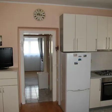 Apartment Central City Макарська