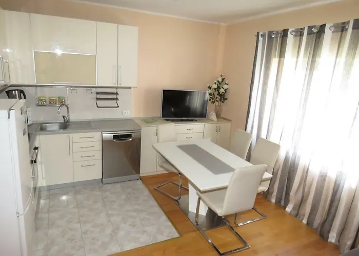 Апартаменти Apartment Central City Макарська