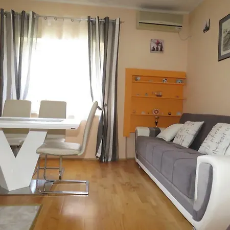 Apartment Central City Apartment Makarska