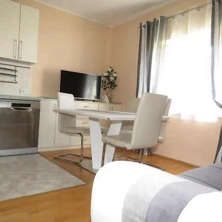 Apartment Central City